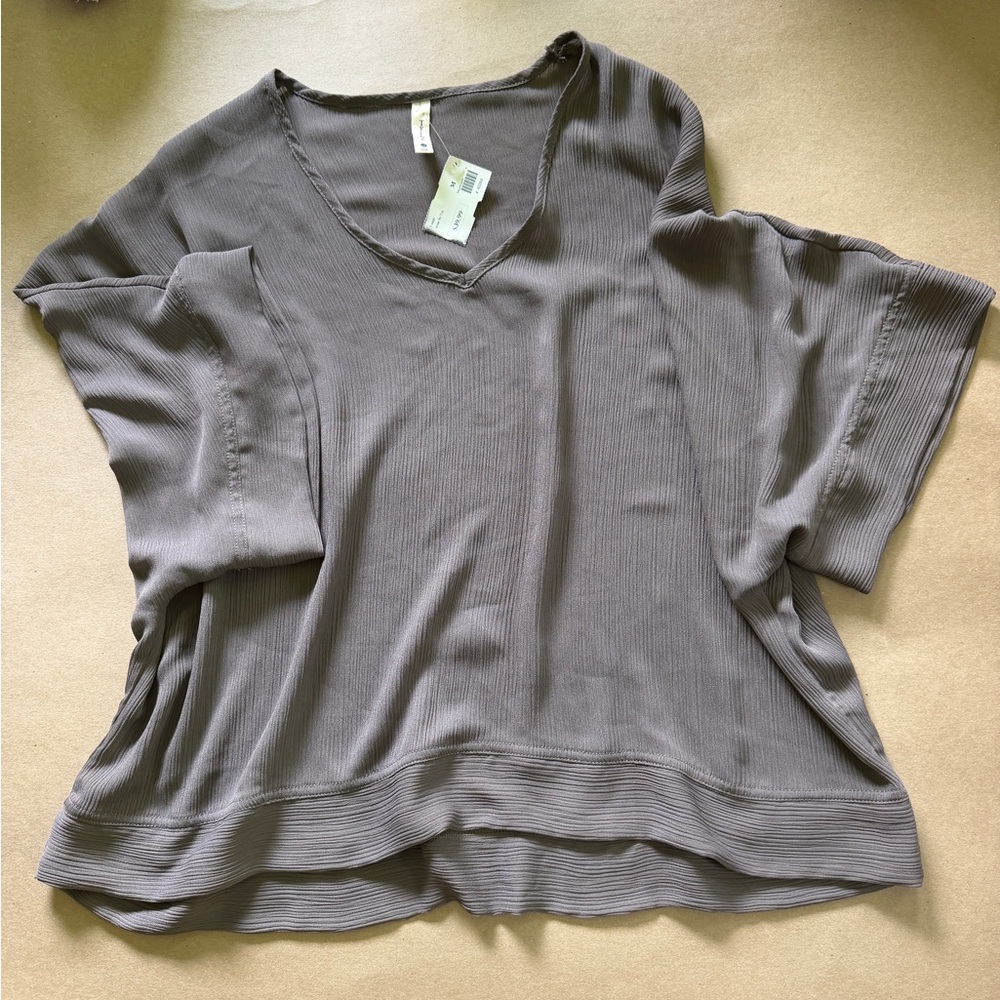 Tyche Taupe V-Neck Ribbed Short Sleeve Top